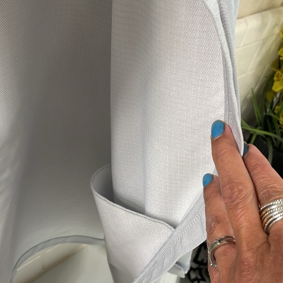 Golf Windbreaker. NEW w/out tags . Lined  and textured fabric . Size Large - Picture 8 of 11